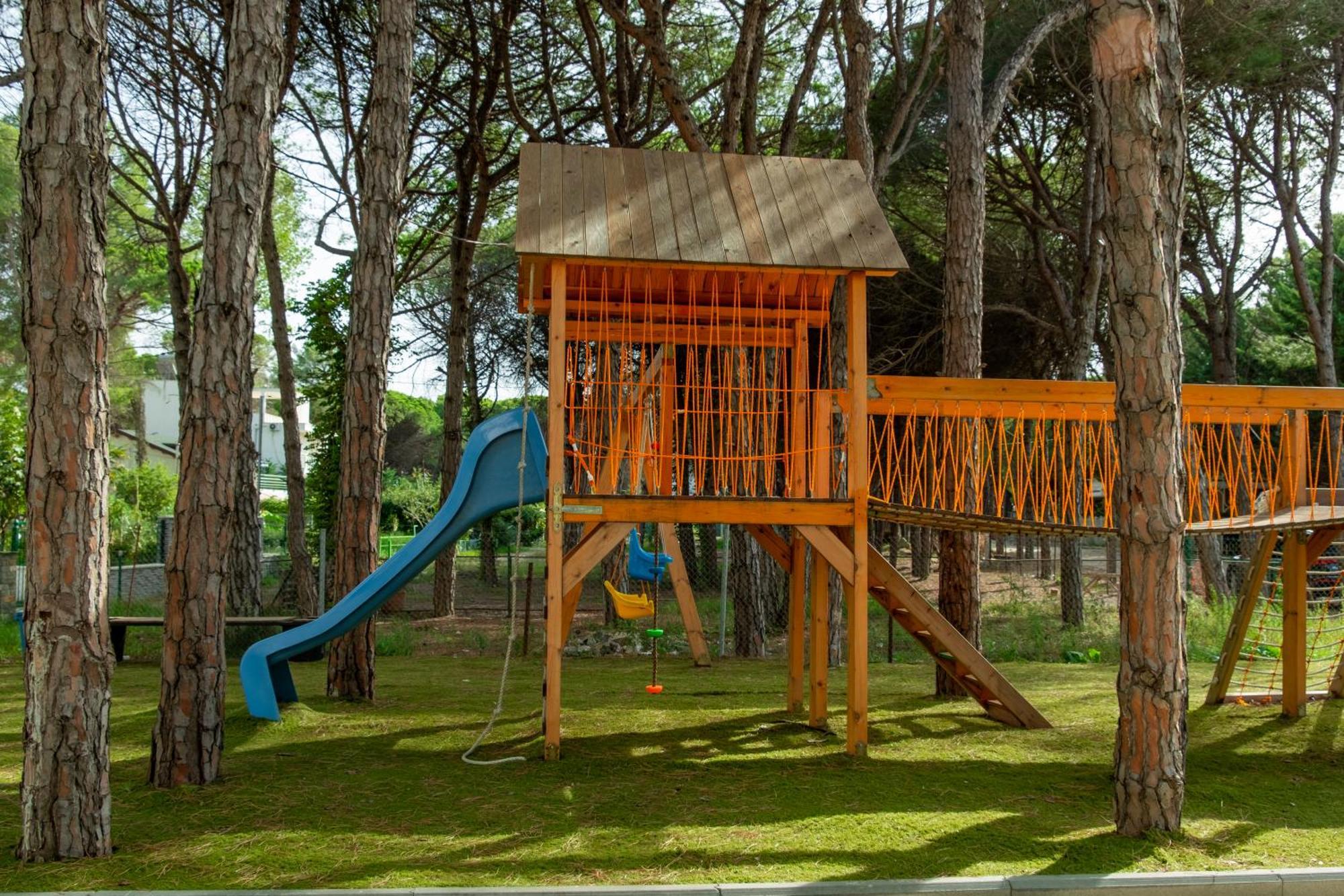 Fllad Resort & Spa Durres Голем Екстериор снимка