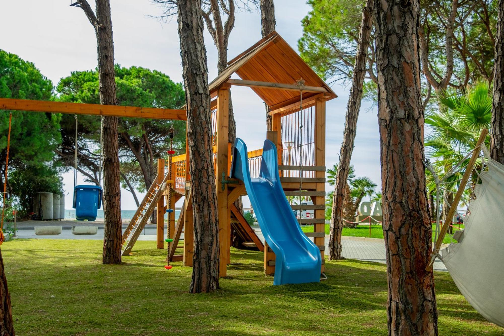 Fllad Resort & Spa Durres Голем Екстериор снимка