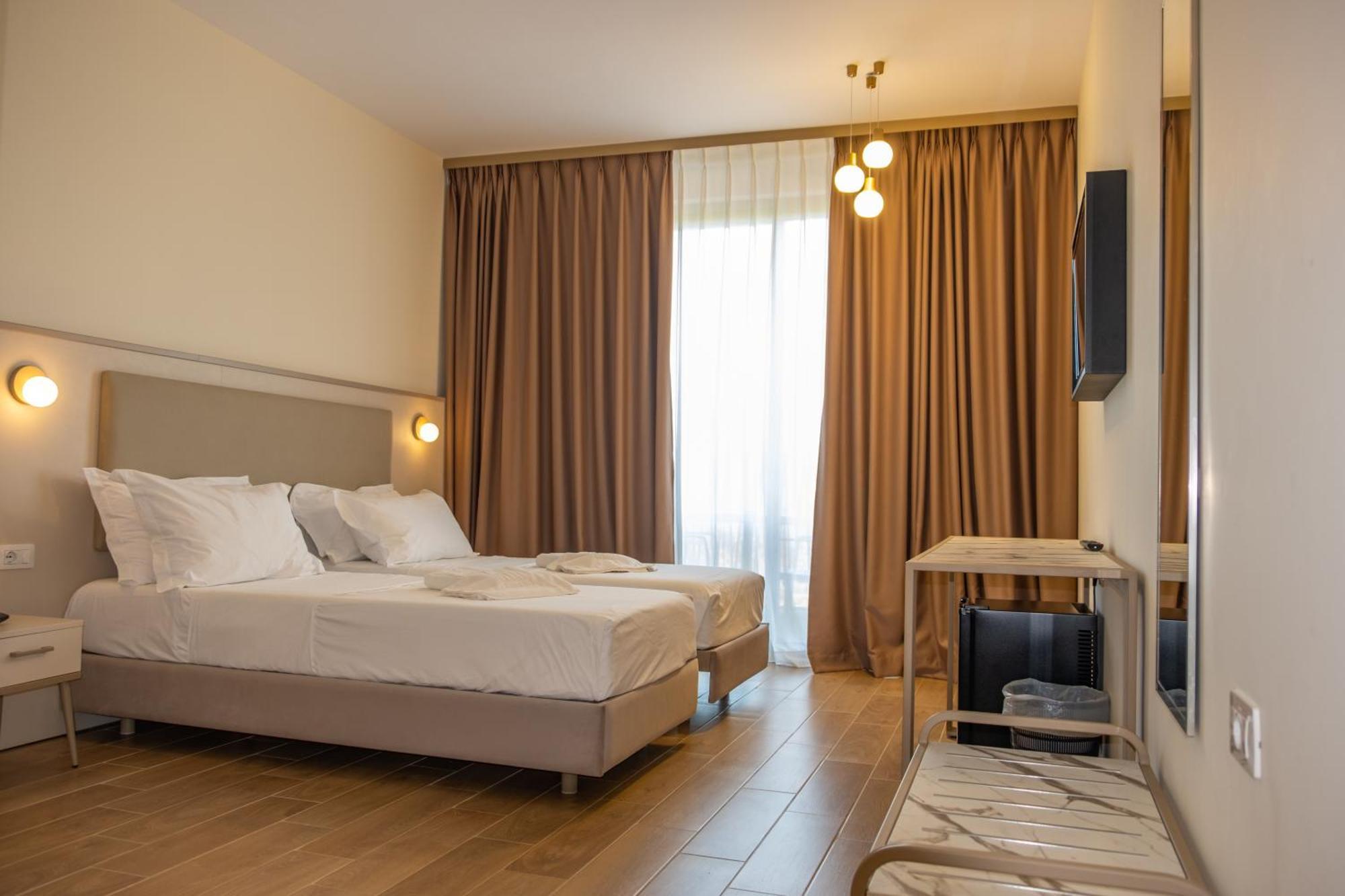 Fllad Resort & Spa Durres Голем Екстериор снимка
