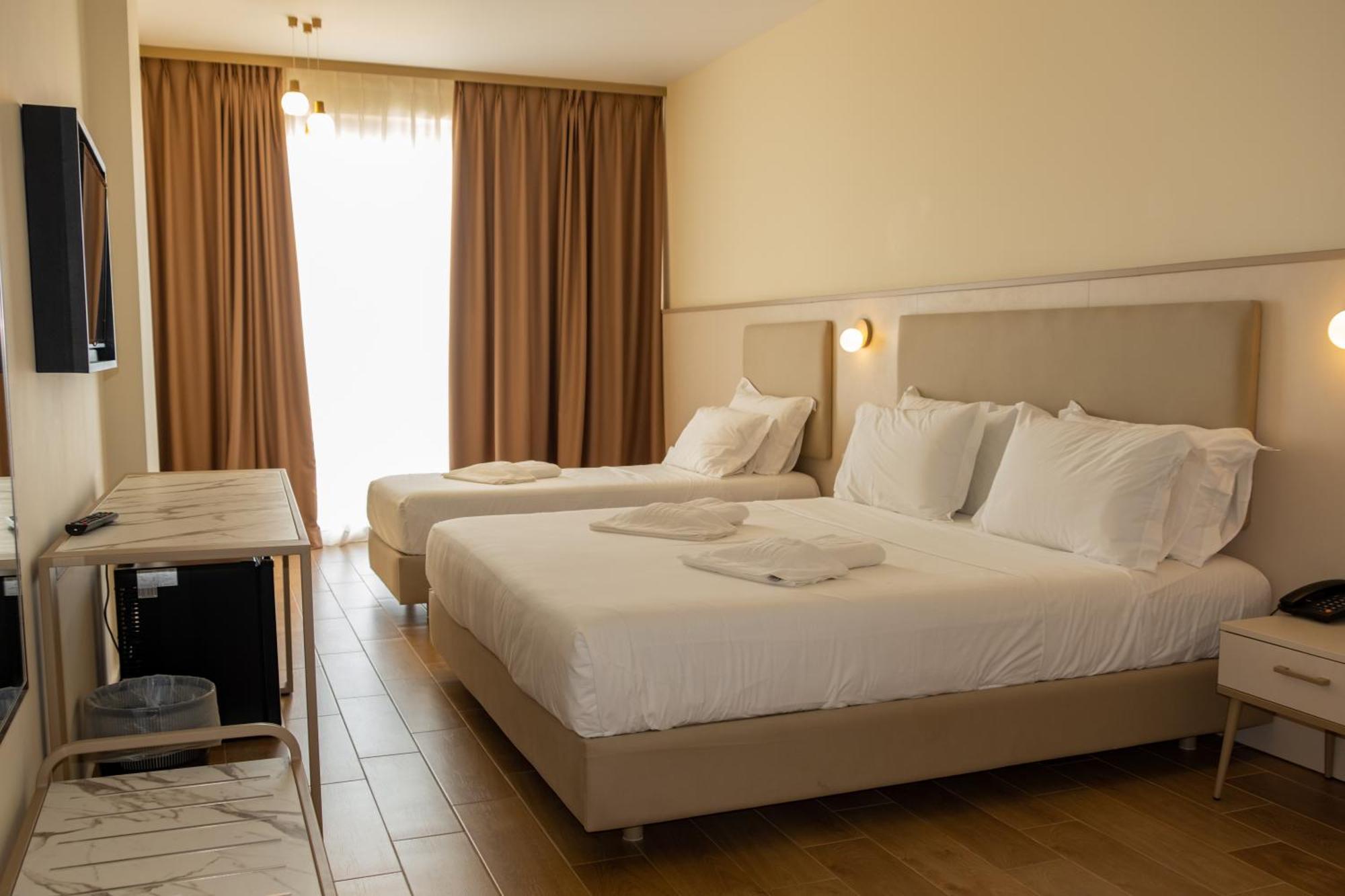 Fllad Resort & Spa Durres Голем Екстериор снимка