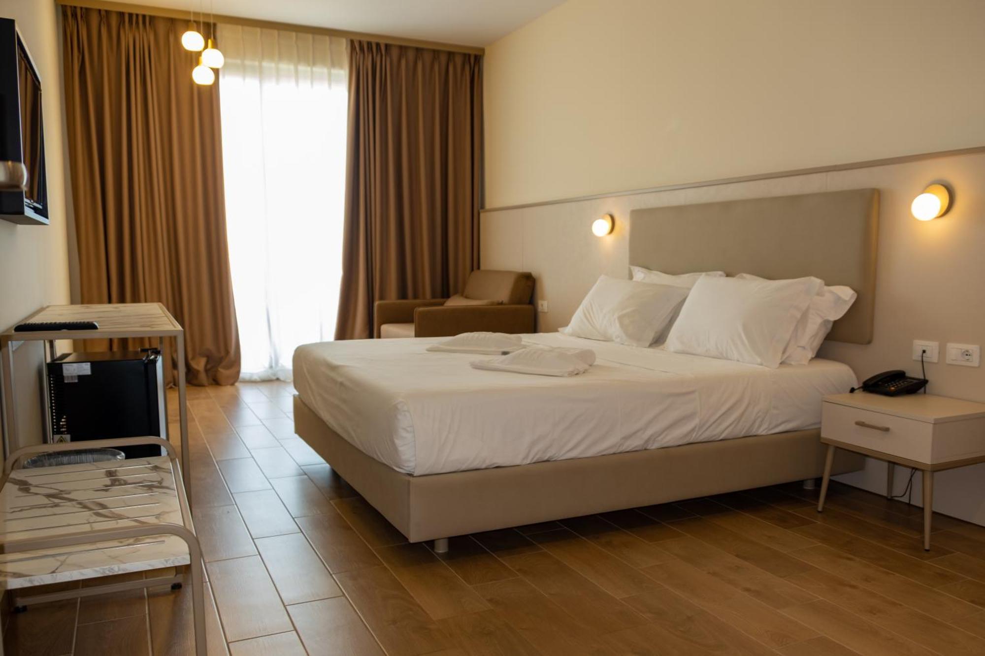 Fllad Resort & Spa Durres Голем Екстериор снимка