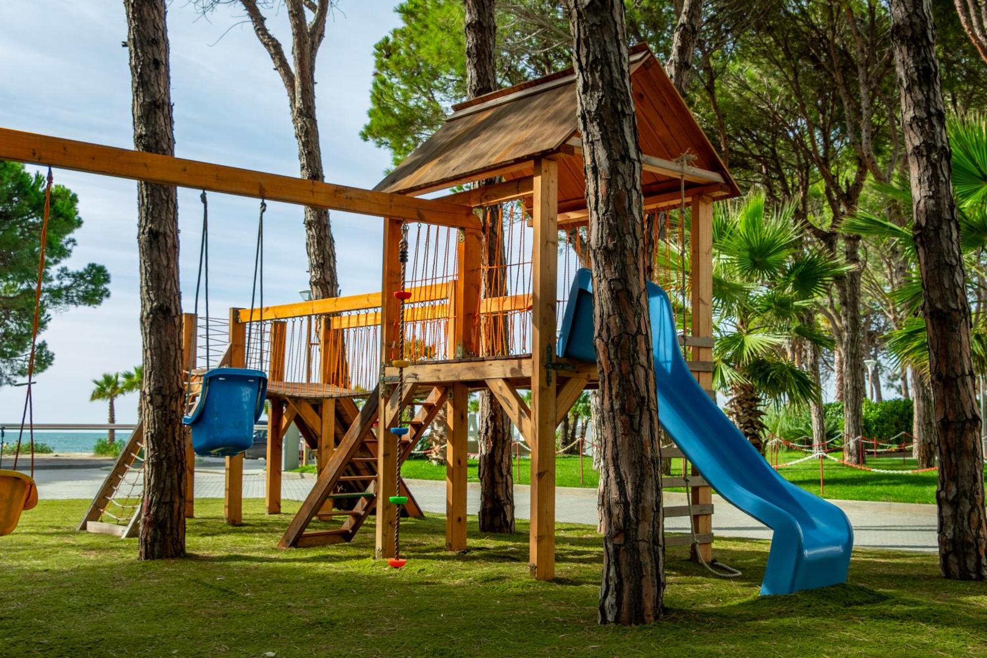 Fllad Resort & Spa Durres Голем Екстериор снимка